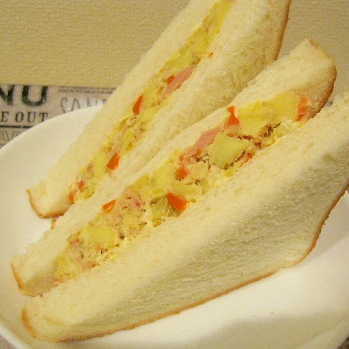 さつま芋と鮭のサンドイッチ